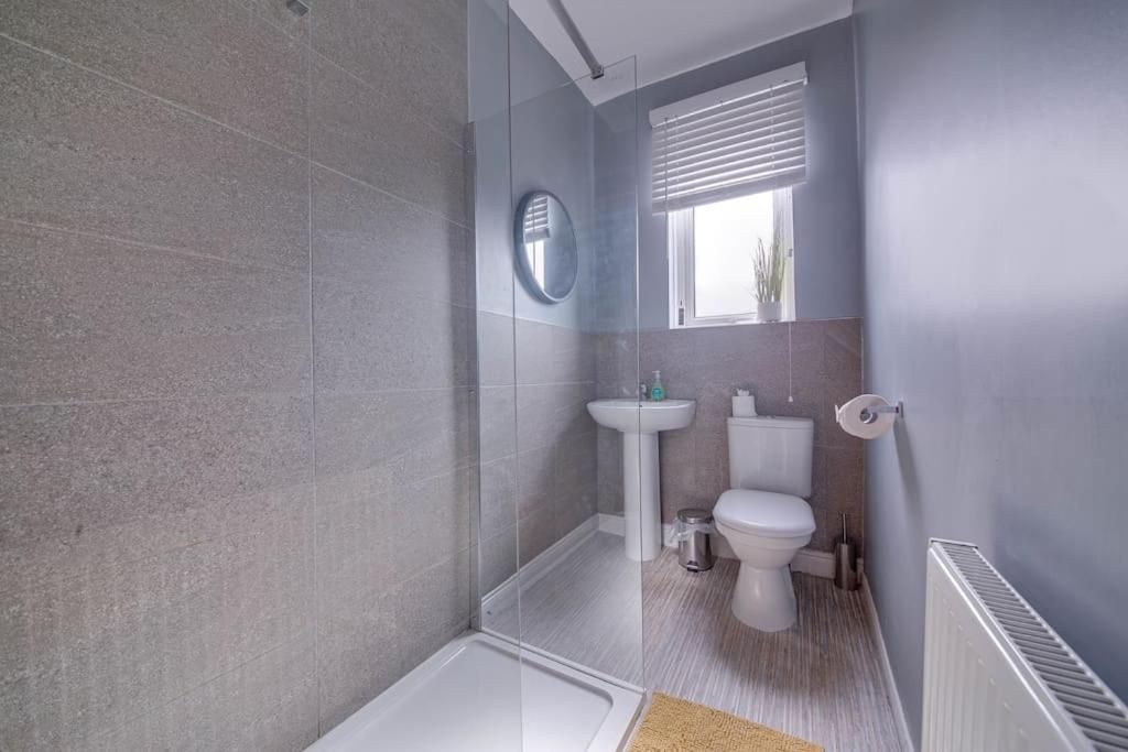 Glasswing Stays Liquorice Lodge Castleford Exterior foto