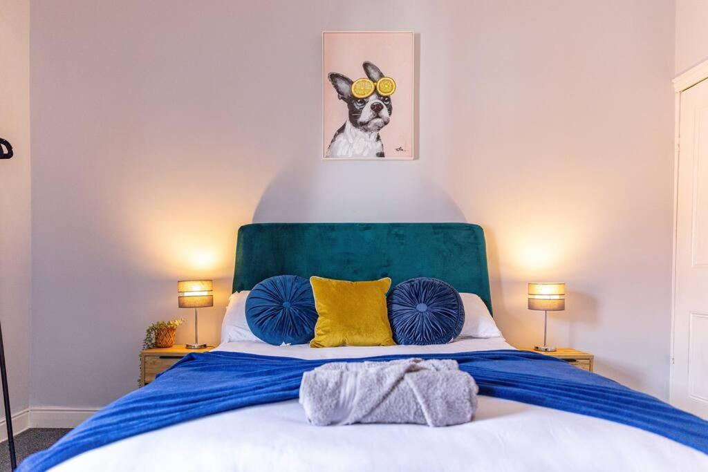 Glasswing Stays Liquorice Lodge Castleford Exterior foto